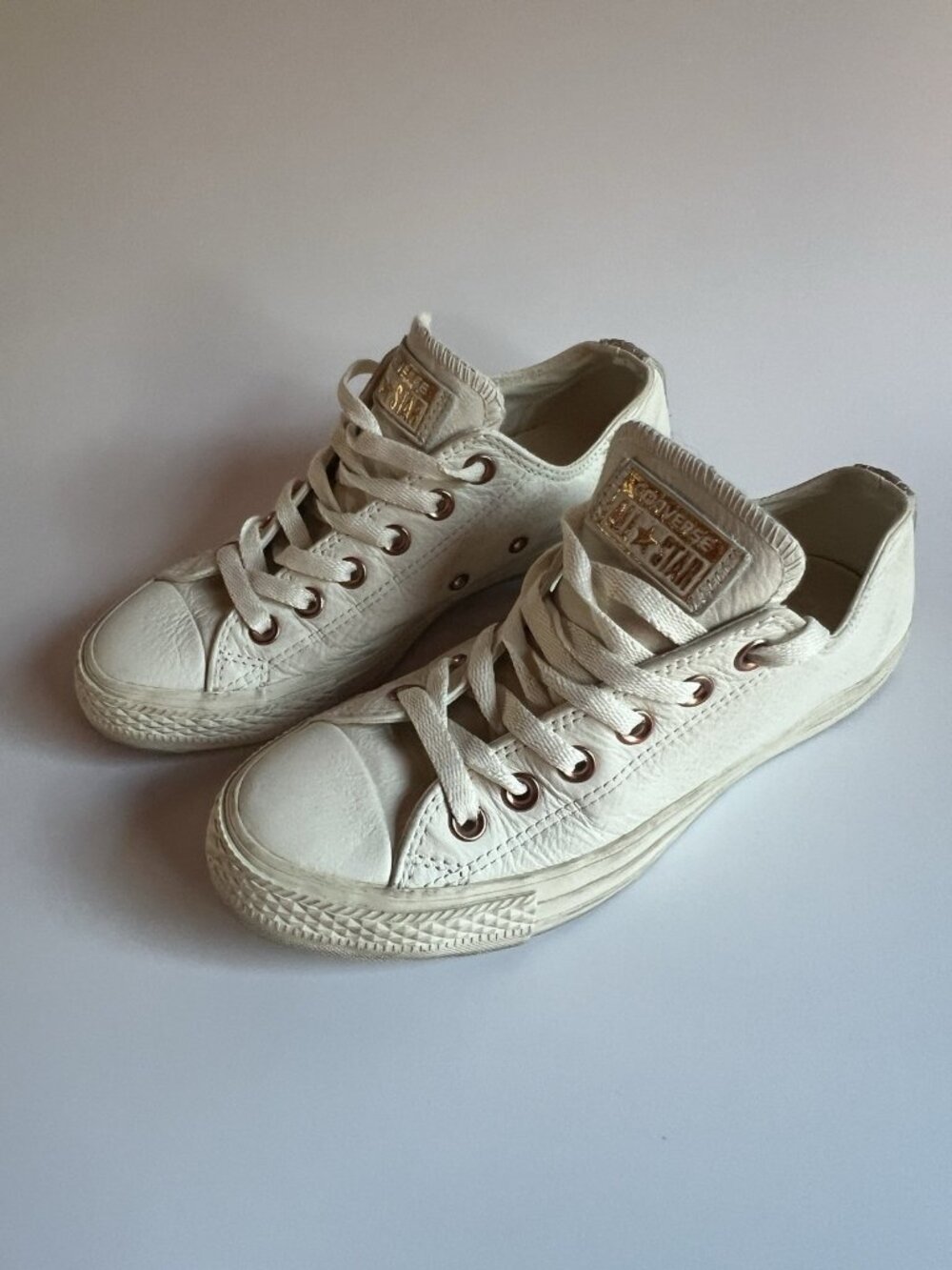 Converse Chuck Taylor All Star Low Sneakers Ivory Women’s Size 7